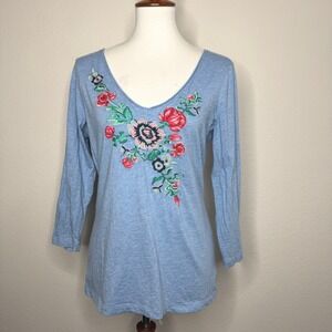 GARNET HILL Embroidered V-neck T-shirt MEDIUM Lt Blue 3/4 Sleeves Boho Bohemian